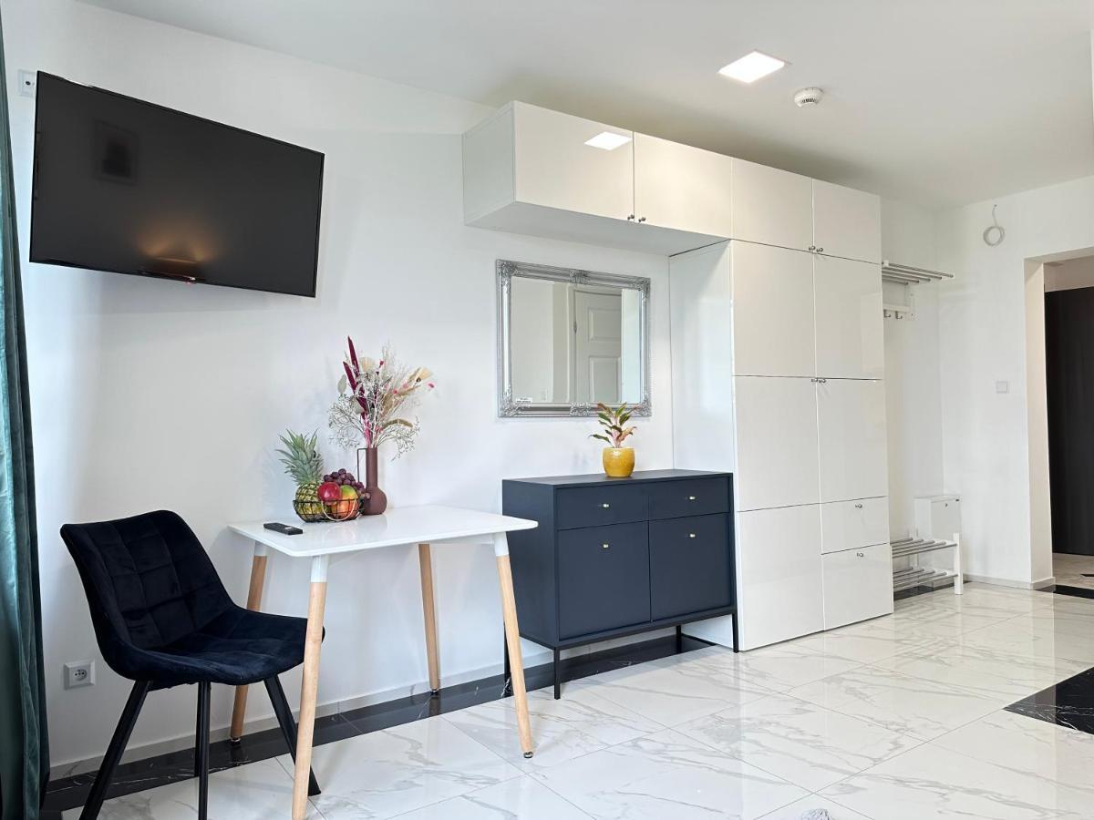 Moveen! Wynajem Apartamentow We Wroclawiu! 10 Minut Od Centrum Esterno foto